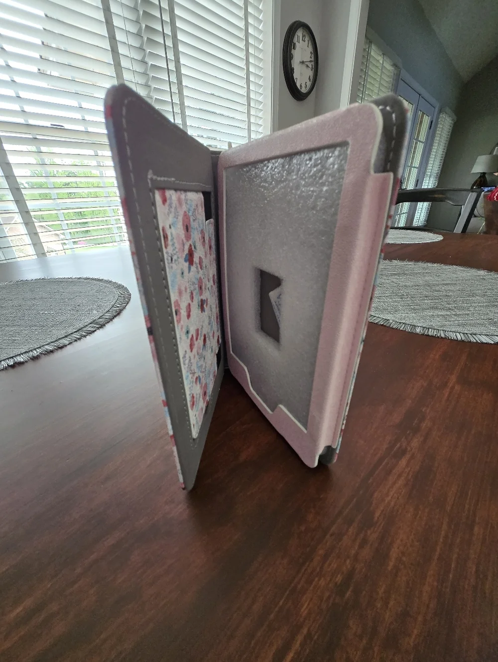 MOKO E-reader Case NWOT